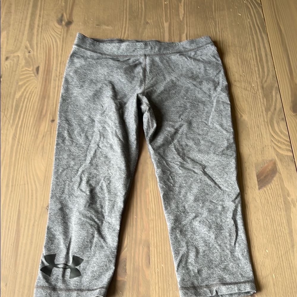 Under Armour Womens Gray Capri Leggings